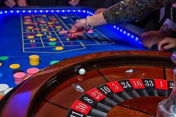 coba777 platform interface showing football sportsbook and live-dealer tables